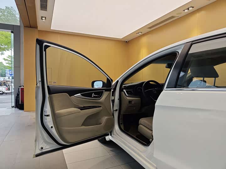 Crider 2016 1.8L - Manual - 129,400 km - Image 7