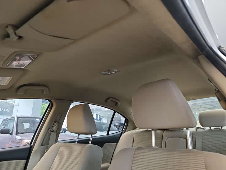 Crider 2016 1.8L - Manual - 129,400 km - Image 12