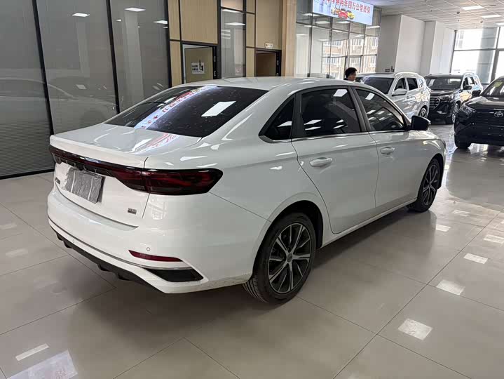 Emgrand 2022 1.5L - CVT - 12,700 km - Image 6