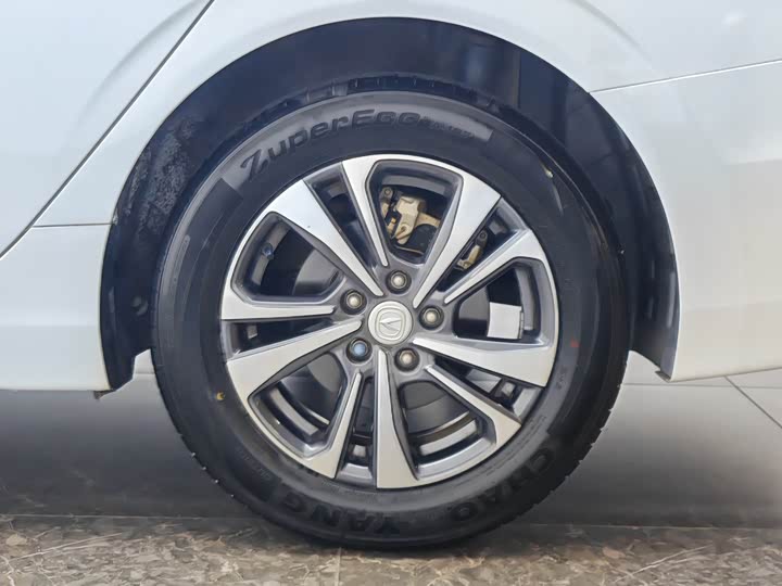 Eado 2022 1.4T - Automatic - 32,500 km - Image 9