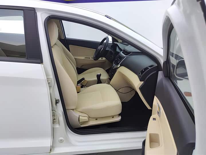 Fulwin 2 2015 Fulwin 2 1.5L - Manual - 24,600 km - Image 8