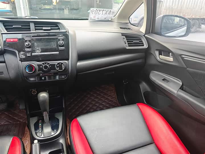 Fit 2016 1.5L - CVT - 120,000 km - Image 10