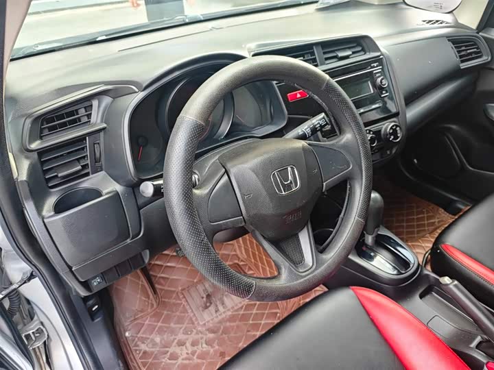 Fit 2016 1.5L - CVT - 120,000 km - Image 7