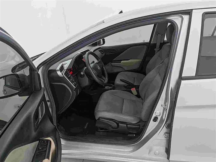 City 2015 1.5L - CVT - 40,000 km - Image 4