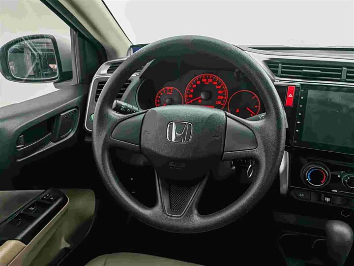 City 2015 1.5L - CVT - 40,000 km - Image 9