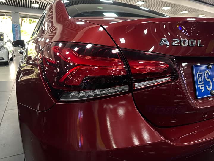 A-Class 2019 A 200 L 1.3T - Automatic - 42,000 km - Image 9