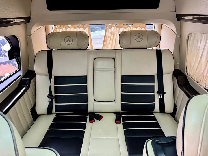 Vito 2015 3.0L 3.0L - Automatic - 80,000 km - Image 8