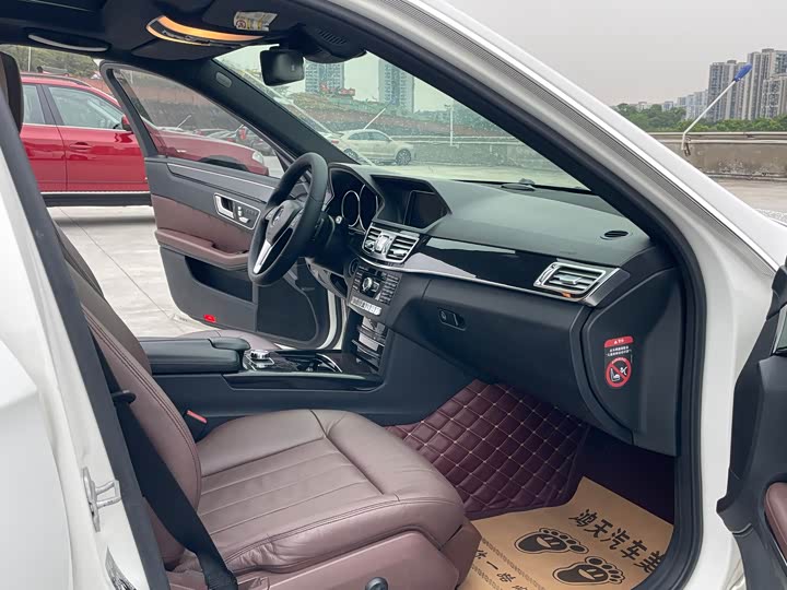 E-Class 2014 E 260 L 1.5T - Automatic - 160,000 km - Image 10
