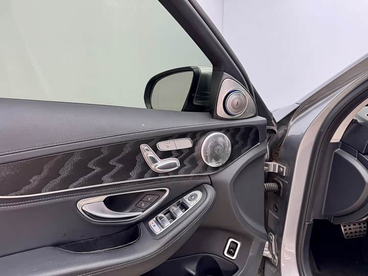 C-Class 2015 C 200 L 1.3T - Automatic - 60,000 km - Image 9