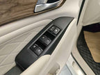 M8 2018 M8 320T - Automatic - 105,000 km - Image 10