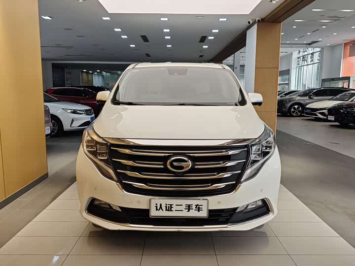 M8 2018 M8 320T - Automatic - 105,000 km - Image 4