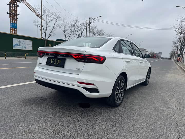 Emgrand 2022 1.5L - CVT - 28,000 km - Image 10