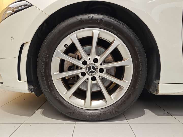 A-Class 2021 A 200 L 1.3T - Automatic - 83,500 km - Image 5
