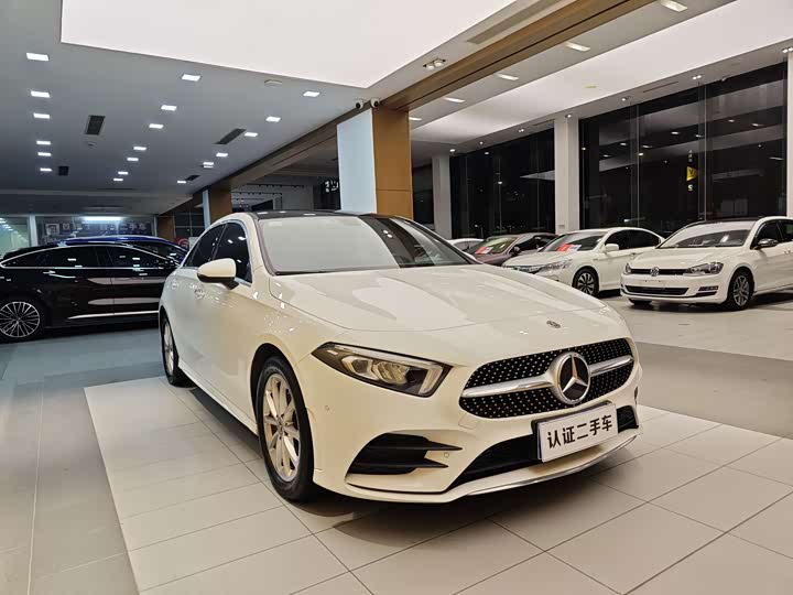 A-Class 2021 A 200 L 1.3T - Automatic - 83,500 km - Image 4