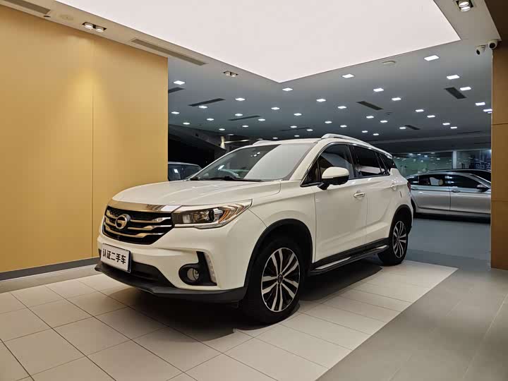 GS4 2017 GS4 235T - Automatic - 66,000 km - Image 1