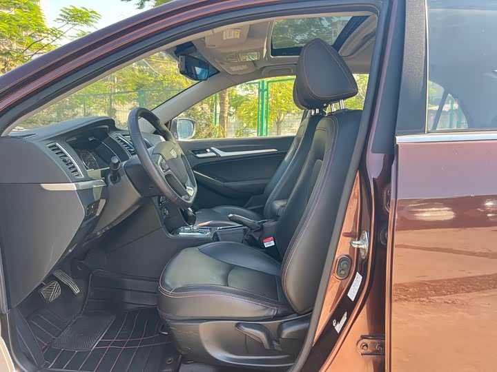 Vision 2016 1.5L - Automatic - 56,000 km - Image 4