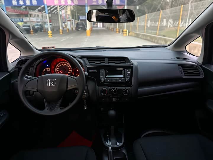Fit 2018 1.5L - CVT - 52,000 km - Image 9