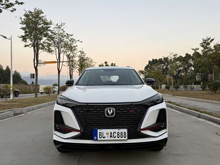 CS75 2020 CS75PLUS 1.5T - Automatic - 20,000 km - Image 2