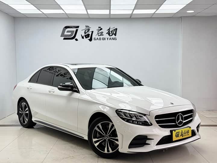 C-Class 2020 C 260 1.5T - Automatic - 50,000 km - Image 3