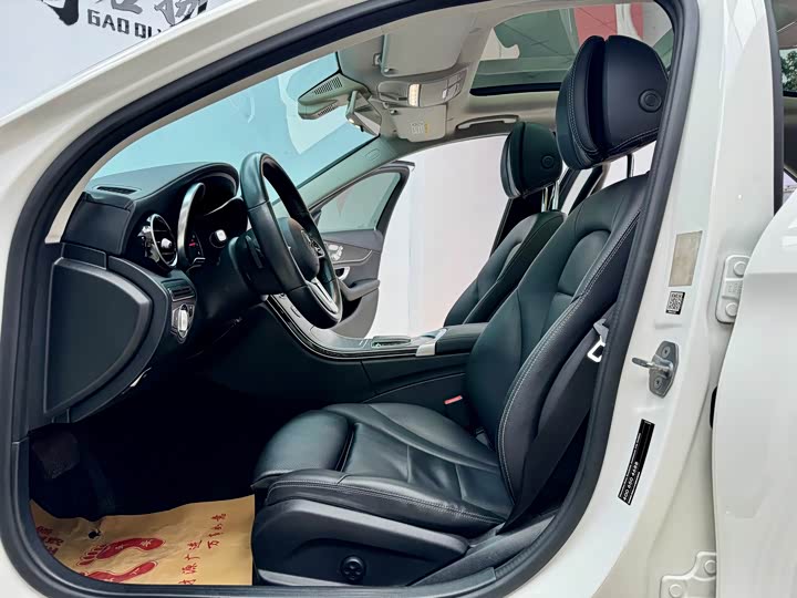 C-Class 2019 C 260 L 1.5T - Automatic - 100,000 km - Image 5