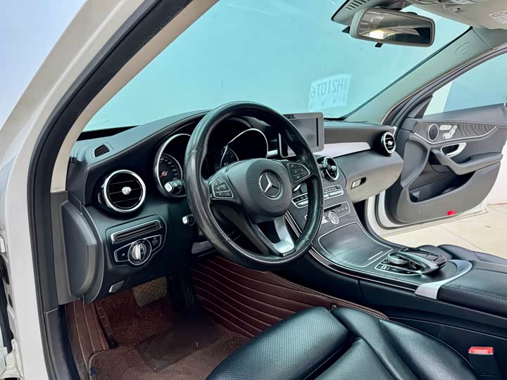 C-Class 2018 C 200 L 1.3T - Automatic - 100,000 km - Image 7