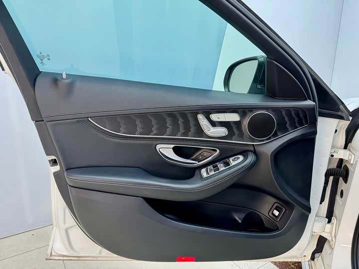 C-Class 2018 C 200 L 1.3T - Automatic - 100,000 km - Image 8