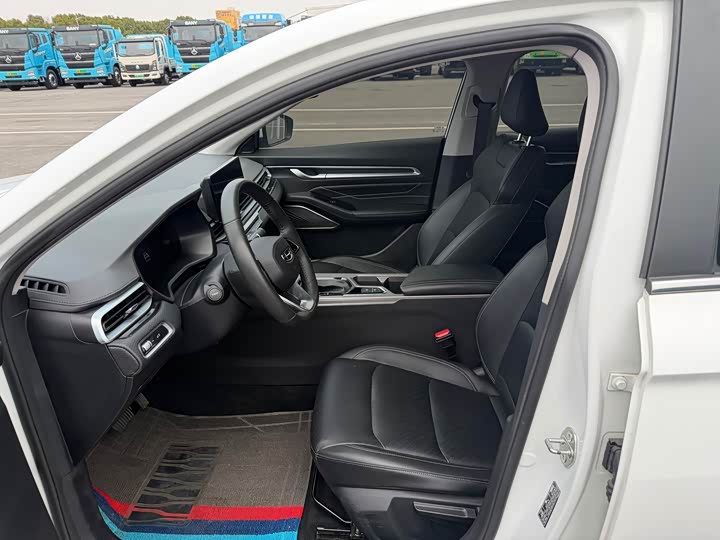 Emgrand 2022 1.5L - CVT - 30,000 km - Image 10