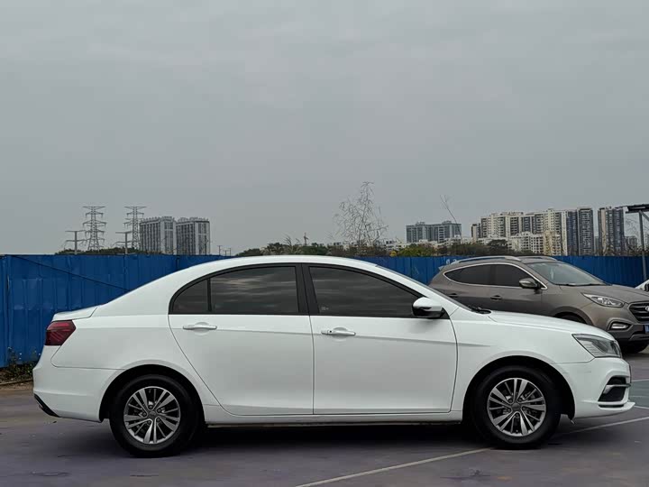 Emgrand 2018 1.5L - Manual - 110,000 km - Image 6