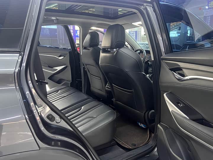 CS75 2020 CS75PLUS 1.5T - Automatic - 60,000 km - Image 8