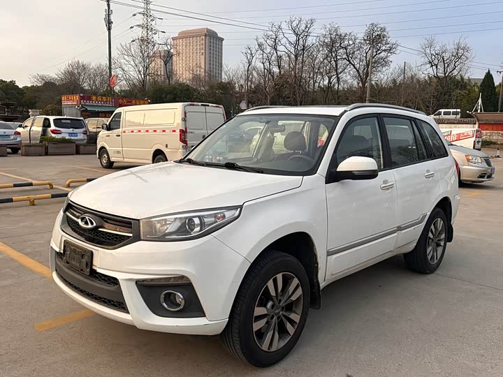 Tiggo 3 2015 Tiggo 3 1.6L - Manual - 100,000 km - Image 1