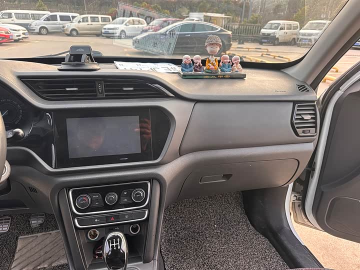 Tiggo 3 2015 Tiggo 3 1.6L - Manual - 100,000 km - Image 8