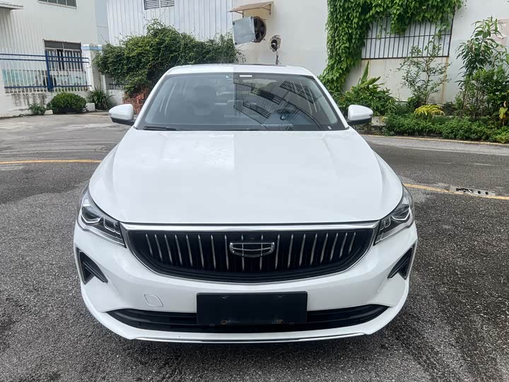 Emgrand 2022 1.5L - CVT - 60,000 km - Image 2