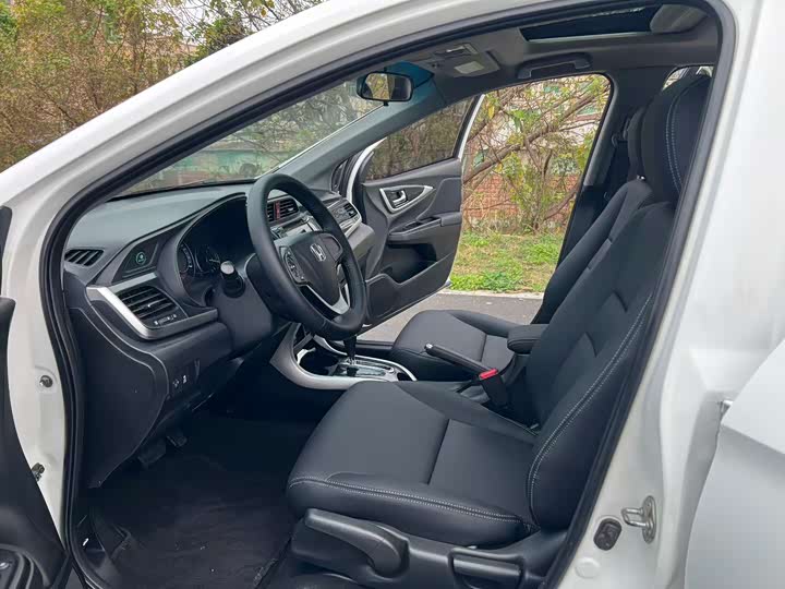 Crider 2015 1.8L - CVT - 130,000 km - Image 4