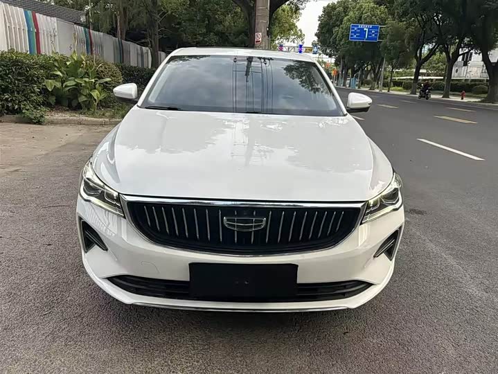 Emgrand 2022 1.5L - CVT - 32,000 km - Image 1