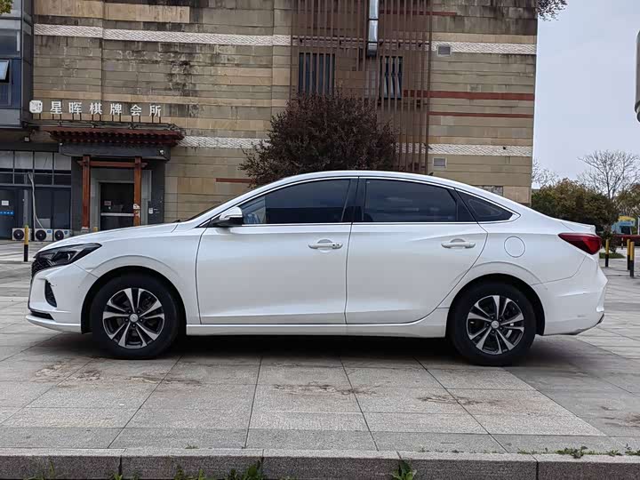 Eado 2021 1.4T - Automatic - 43,000 km - Image 2
