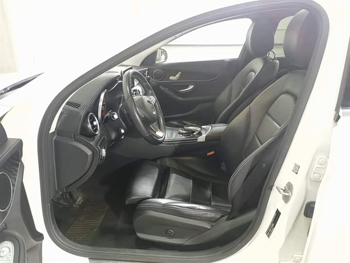 C-Class 2016 C 180 L 1.6T - Automatic - 98,300 km - Image 10