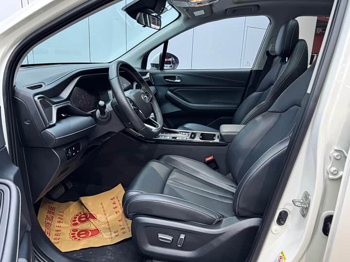 GS4 2022 GS4 270T - Automatic - 65,000 km - Image 9