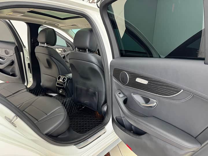 C-Class 2020 C 260 L 1.5T - Automatic - 100,000 km - Image 12
