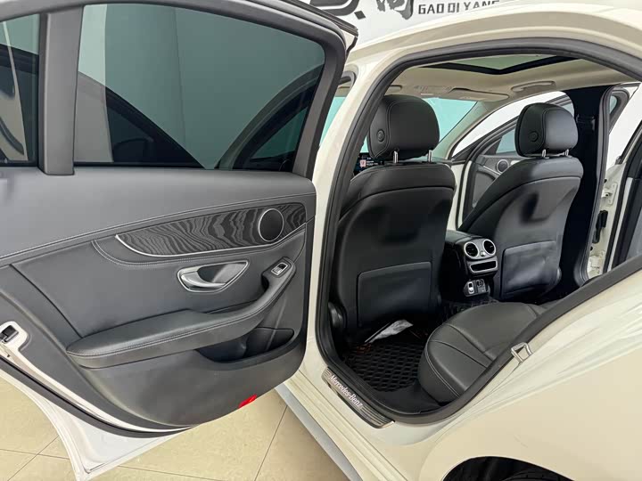 C-Class 2020 C 260 L 1.5T - Automatic - 100,000 km - Image 11