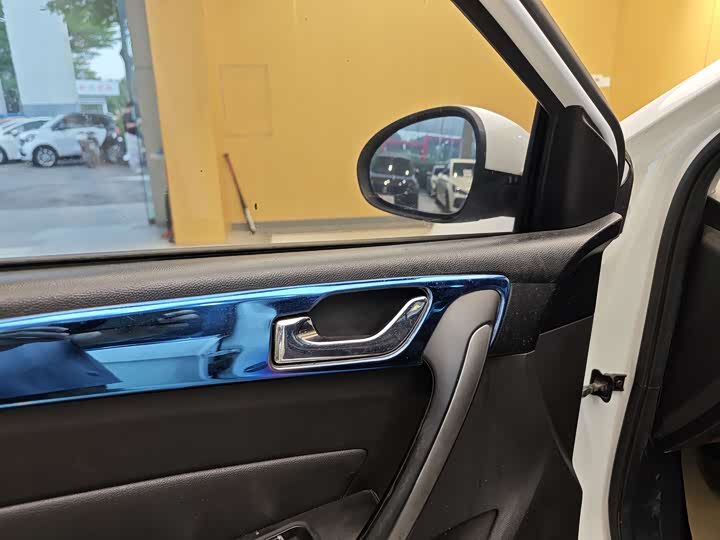 Arrizo 5 2016 Arrizo 5 1.5L - Manual - 58,000 km - Image 8