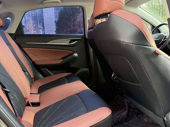 Eado 2023 1.4T - Automatic - 29,000 km - Image 10