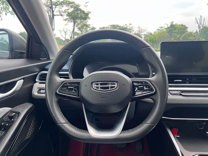 Emgrand 2022 1.5L - CVT - 20,000 km - Image 11