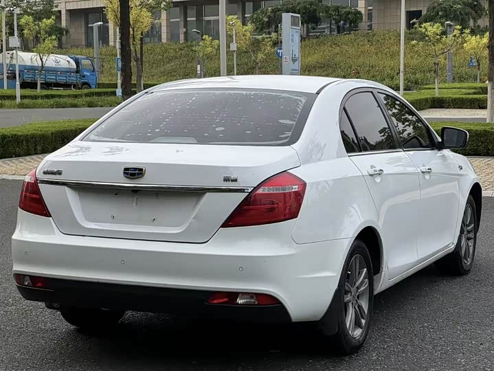 Emgrand 2017 1.5L - CVT - 70,000 km - Image 6