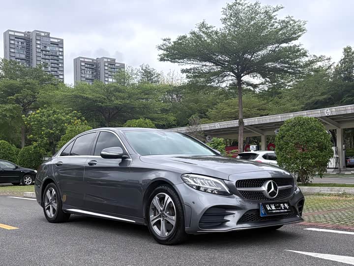 C-Class 2019 C 260 L 1.5T - Automatic - 114,000 km - Image 3
