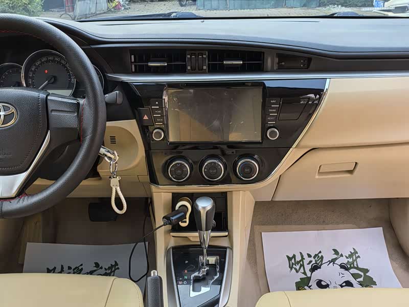 Corolla 2014 1.6L - CVT - 127,000 km - Image 10
