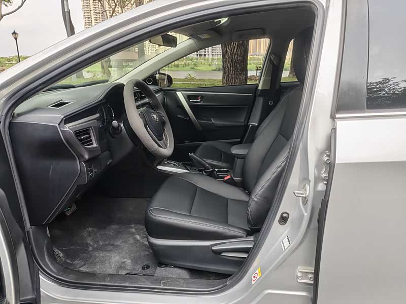Corolla 2014 1.6L - CVT - 69,600 km - Image 6