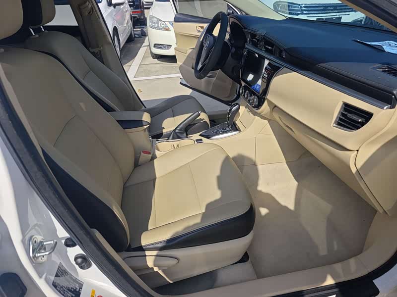 Corolla 2014 1.6L - CVT - 80,000 km - Image 13