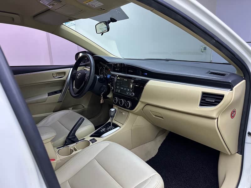 Corolla 2017 1.2L - CVT - 80,000 km - Image 11