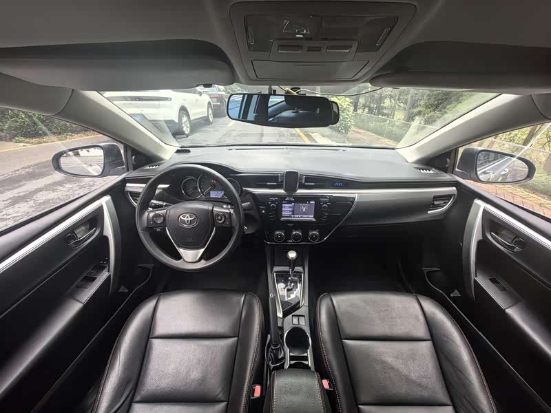 Corolla 2014 1.6L - CVT - 106,170 km - Image 11
